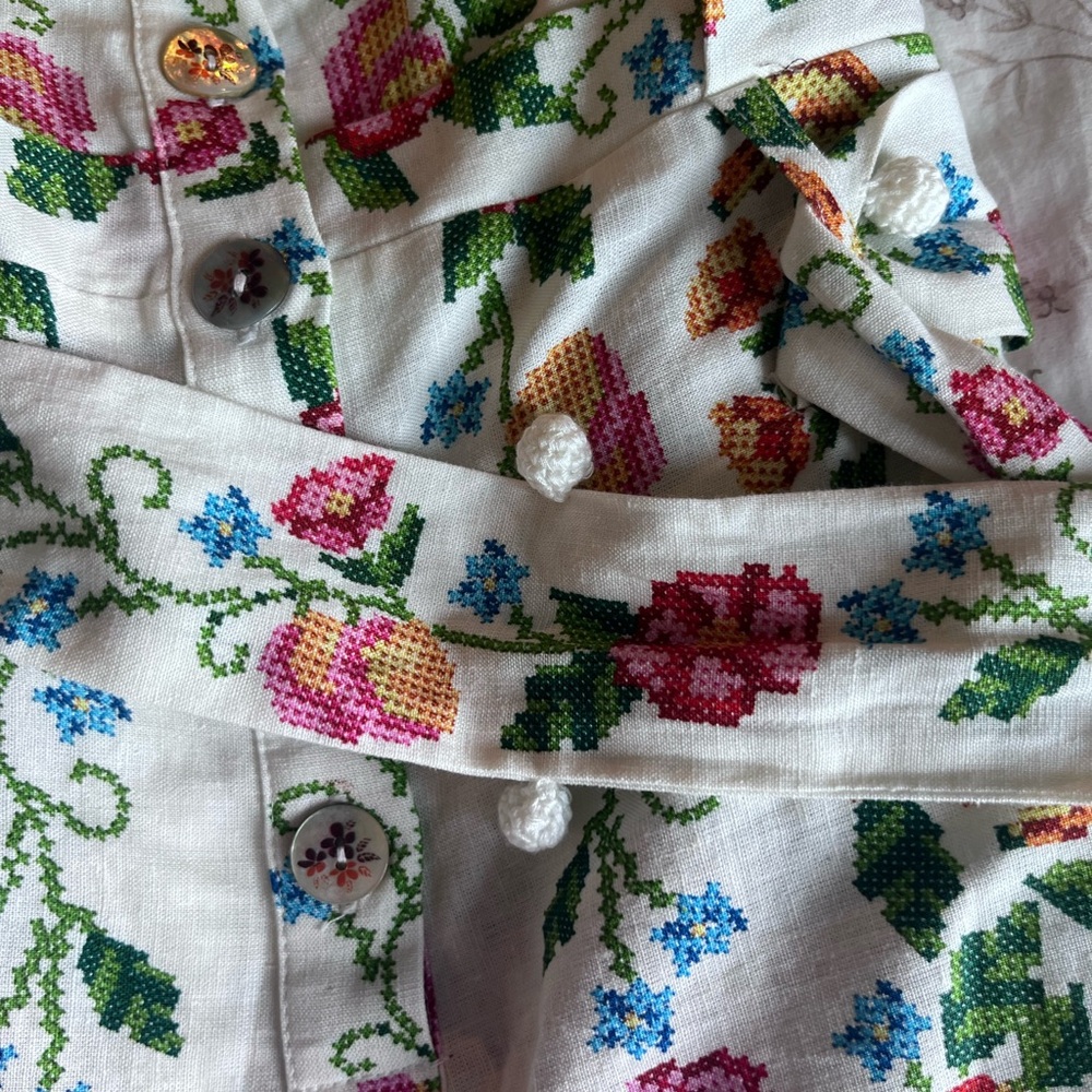 FARM Rio Floral Romper - Picture 2 of 7